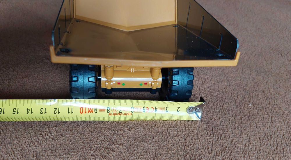 RC самосвал с дистанционно