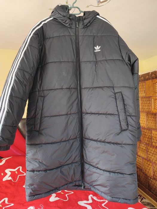 Vând geaca lunga adidas originala de iarna
