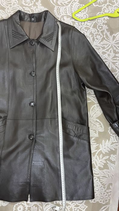 Haina piele naturala culoare maro