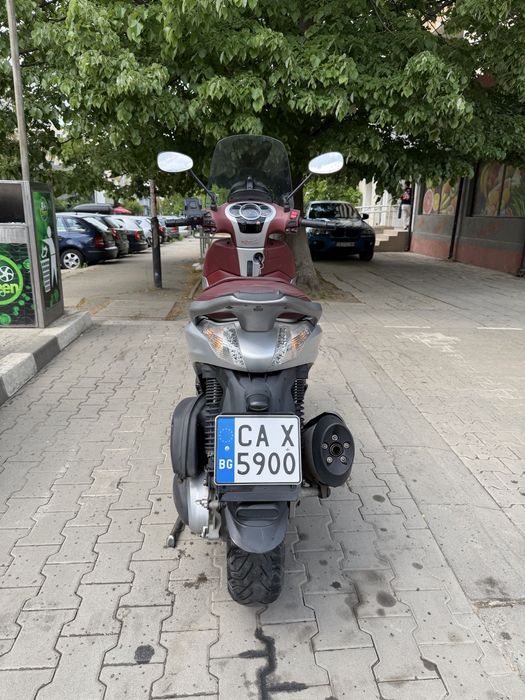Продавам Piaggio beverly 350st