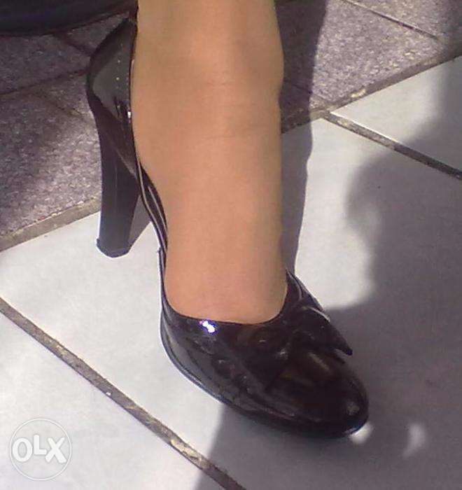 Pantofi piele lacuita