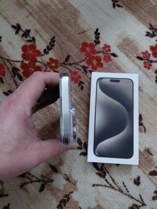Vand iPhone 15 Pro Max impecabil