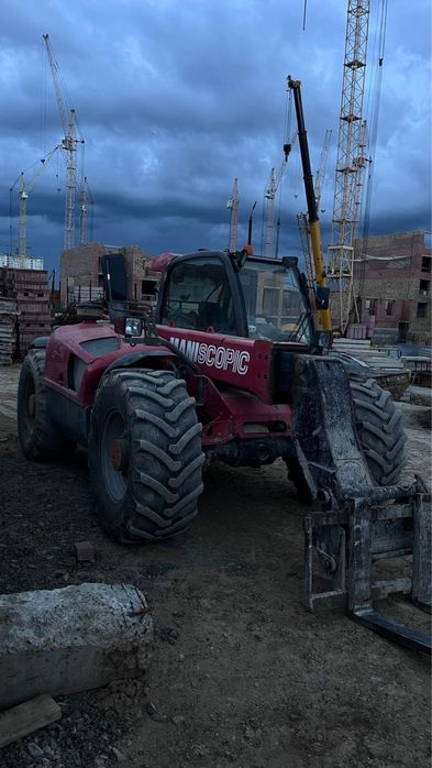 Телескопический погрузчик