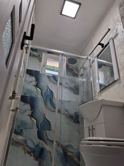 DE VANZARE apartament cu 2 camere, decomandat.