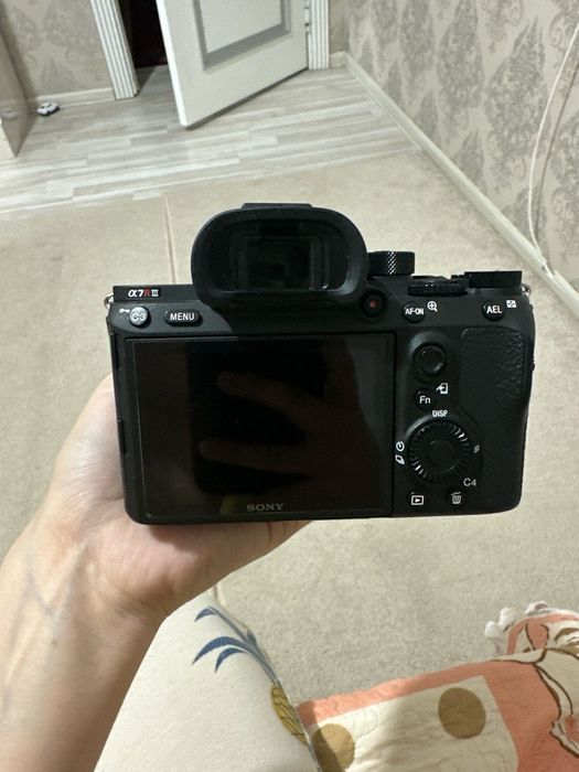 Sony A7R III va obyektiv sony 50mm fe

Sensor: