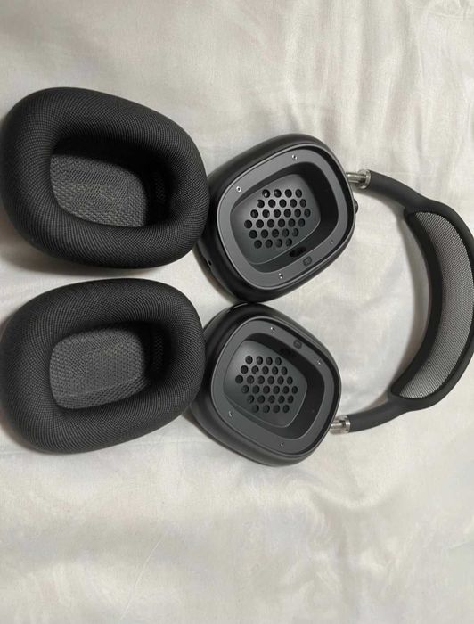 Продам Airpods Max