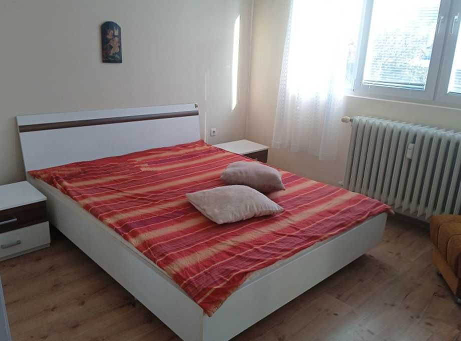 Дава се под наем Тристаен апартамент в София, Изток - 96 кв.м за 897.6 € - Снимка #3