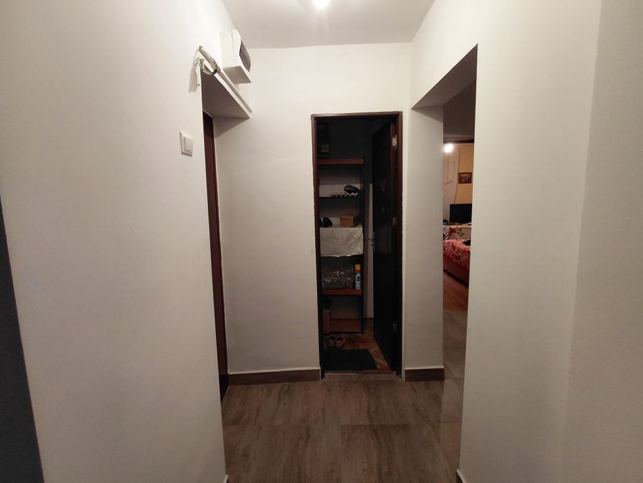 Apartament cu 3 camere În ROȘIORI DE VEDE