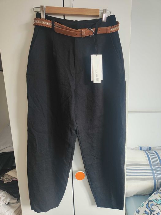 Pantaloni Zara conici
