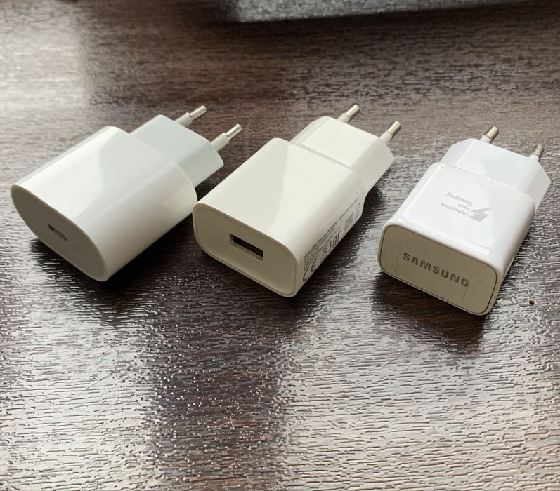 Адаптеры питания (Вилка, зарядка)