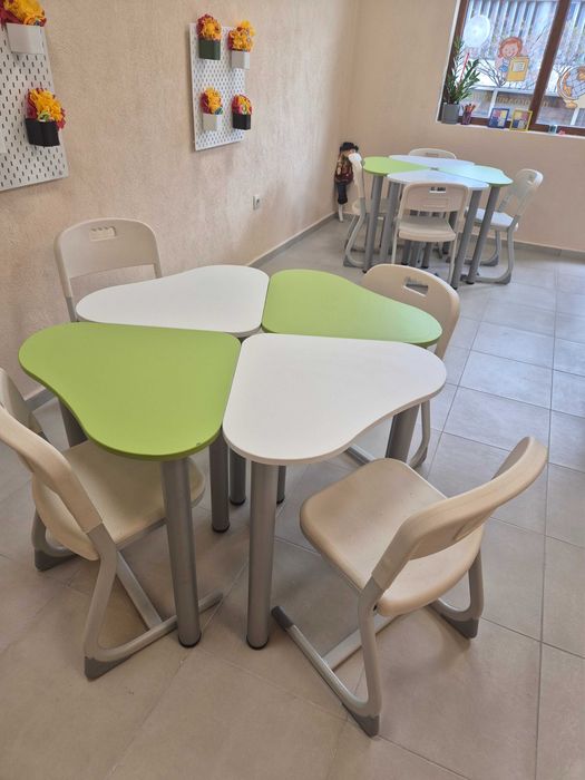 Мебели подходящи за детка занималня или детски център