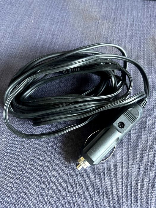 Автомобилна помпа за гуми 12V