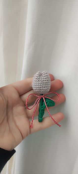 Брошка Лале-мартеница