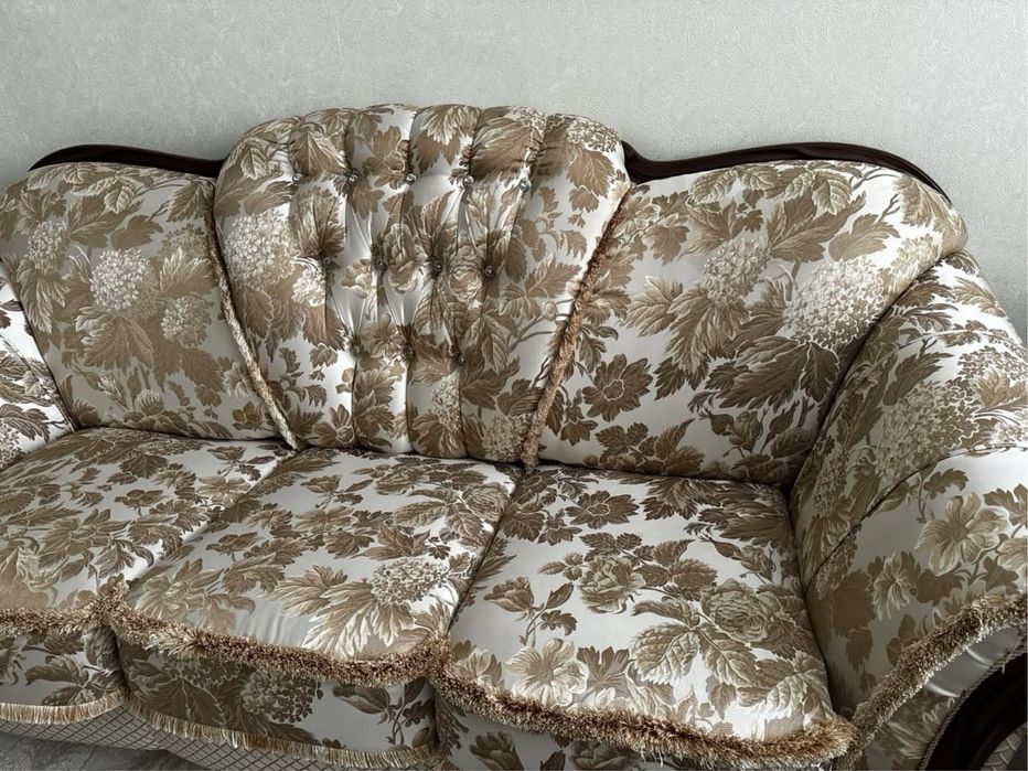 Диван в отличном состоянии