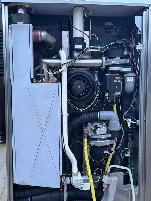 Газов Конвектомат Rational CMP+ 201 20 тави с количка.Газ.2бр.Нови!