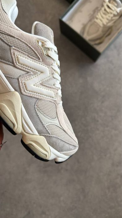 New Balance  9060 OatMeal