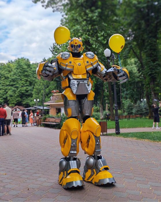 Bumblebee Events Iași – Robot Transformers pentru evenimente de neuitat!