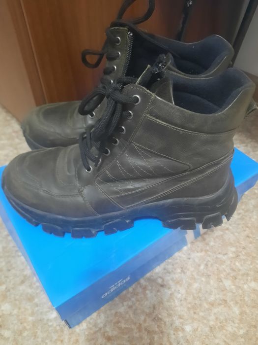 Продам ботинки  для мальчика Кемаль 35 р Пафи