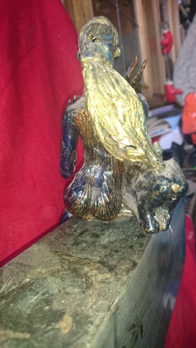 Скулптурна композиция от Социализма!