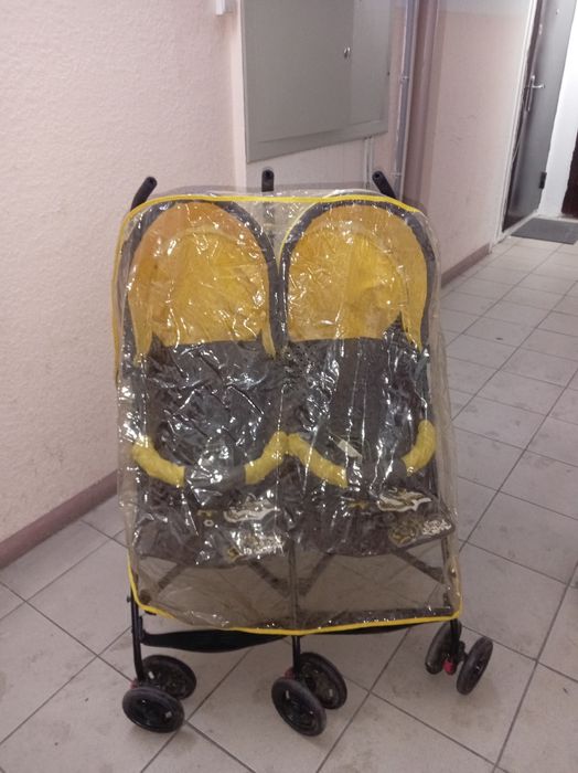 Продам коляску для близнецов