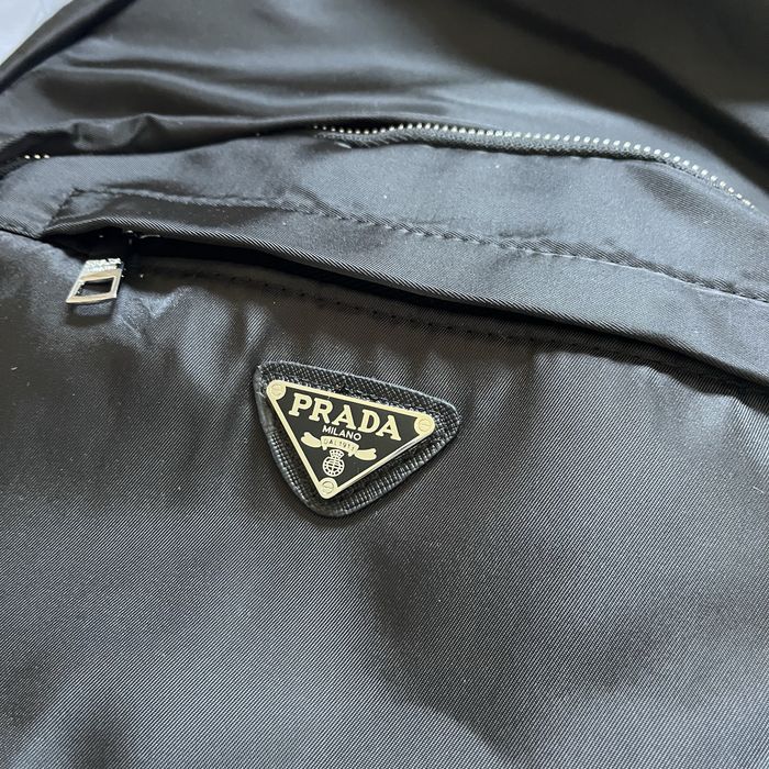 Prada рюкзак новый