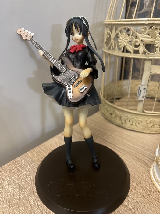 Продаетсч фигурка аниме  Мио Акияма