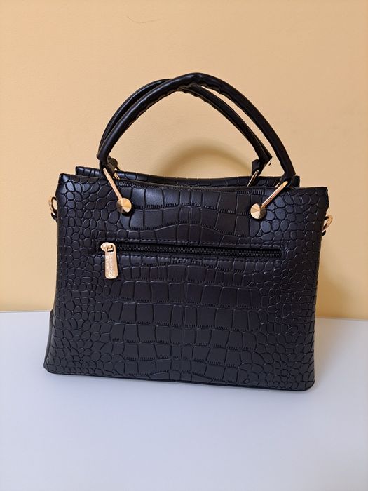 Дамска чанта Guess