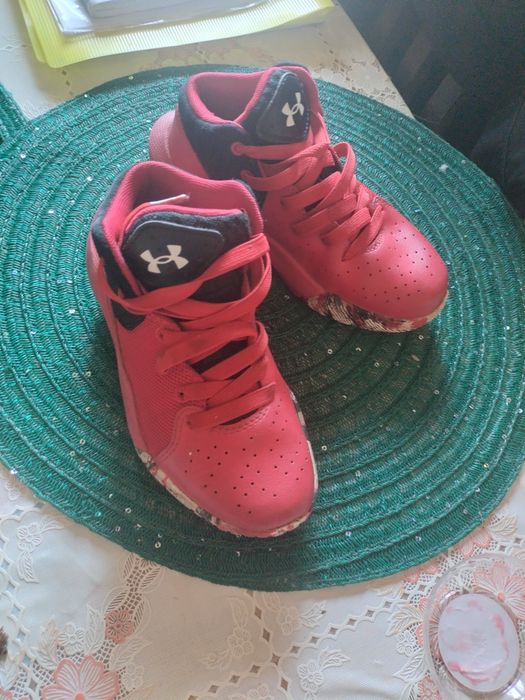 Детские кроссовки under armour
