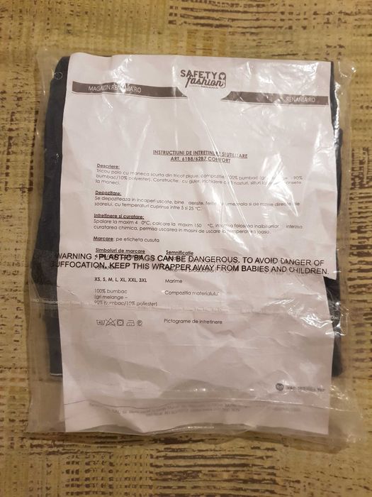 Tricouri polo inscripționate cu sigla ”FORD”