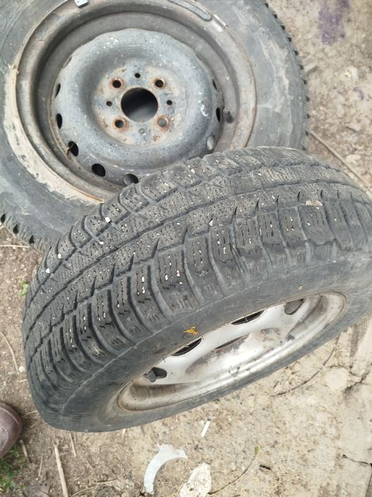 Продам диски с резиной. 13 диаметр.
