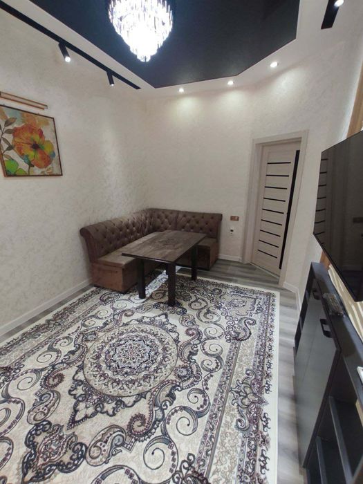 Сдаётся 2х комнатная квартира в центре