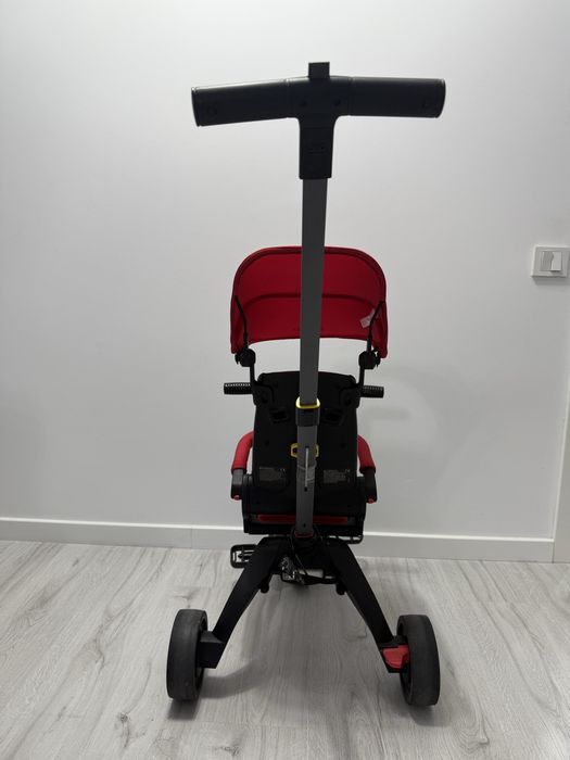 Bicicleta/tricicleta Doona Liki Trike – roșie, stare foarte bună