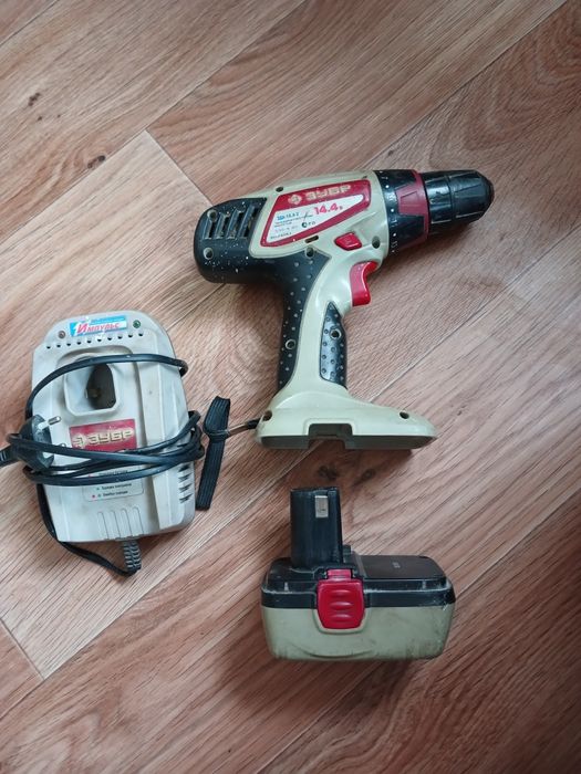 Шуруповерт ЗУБР б/у