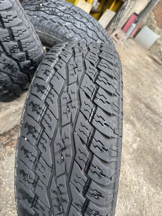 Продавам 4бр. всесезонни гуми 225/65/17 Toyo А/Т Open country  plus