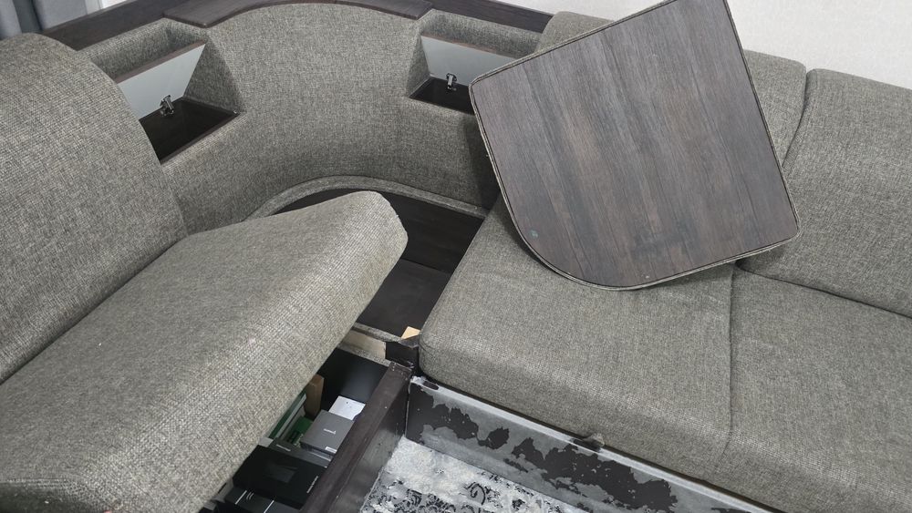 Отдам бесплатно диван