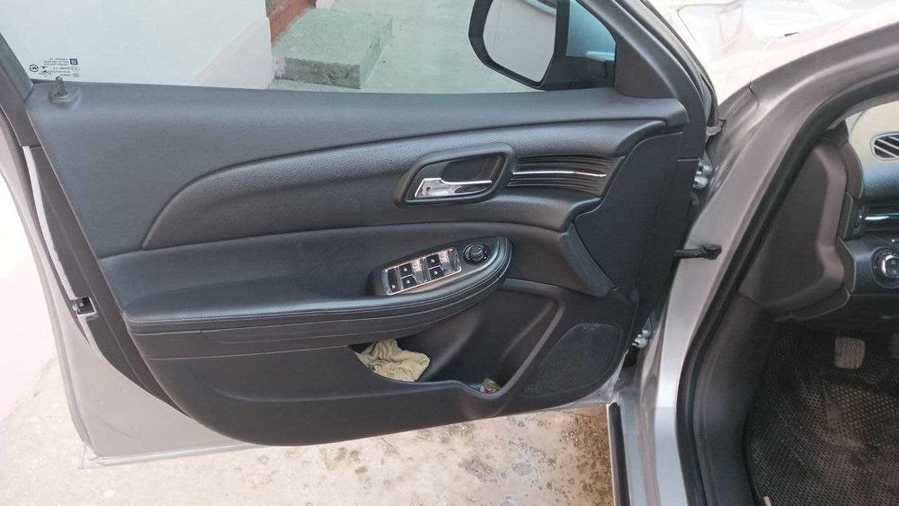 Malibu 1 2-pozitsiya lyukli sotiladi