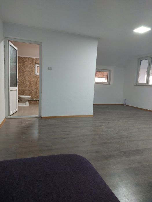 Spatiu comercial de închiriat