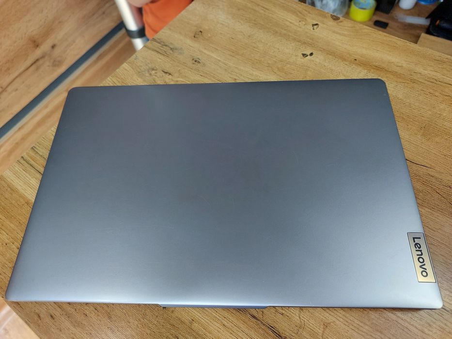 Lenovo Gaming protsessorga ega Noutbuk 

Holati yaxshi ishlashi z