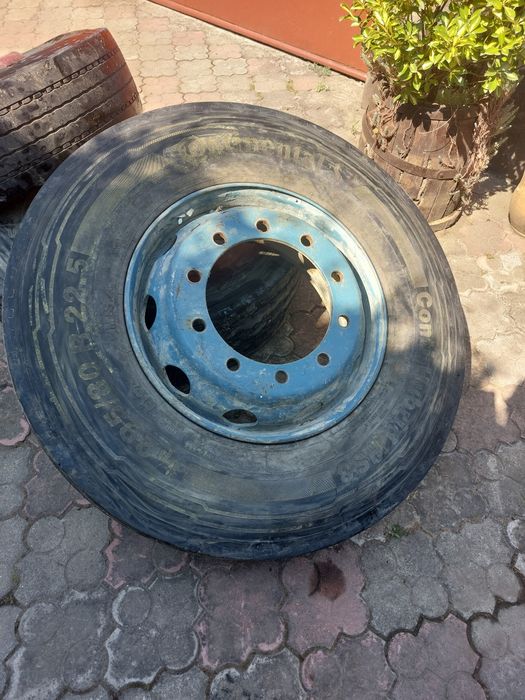 Vând cauciucuri Michelin și continental