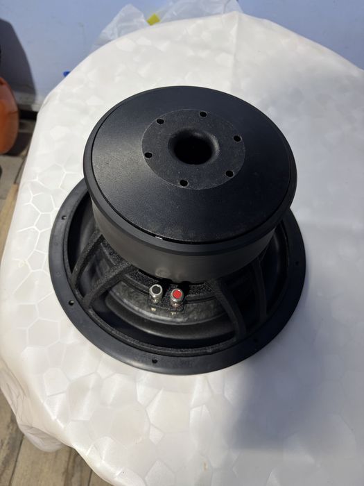 Продам сабвуфер Hannibal FX 30
