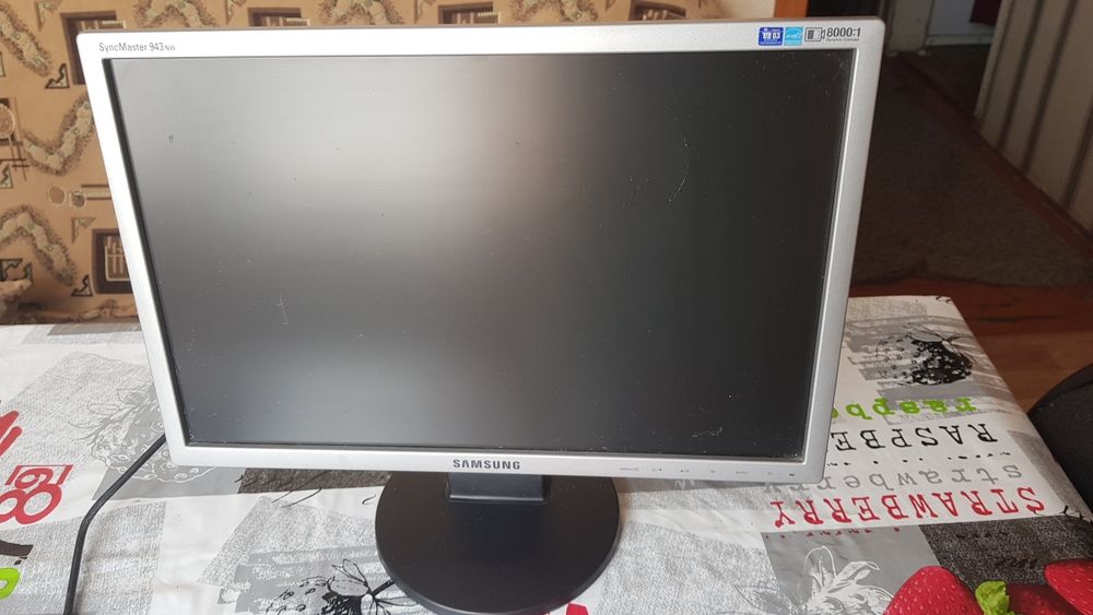 Монитор 19 дюймов Samsung