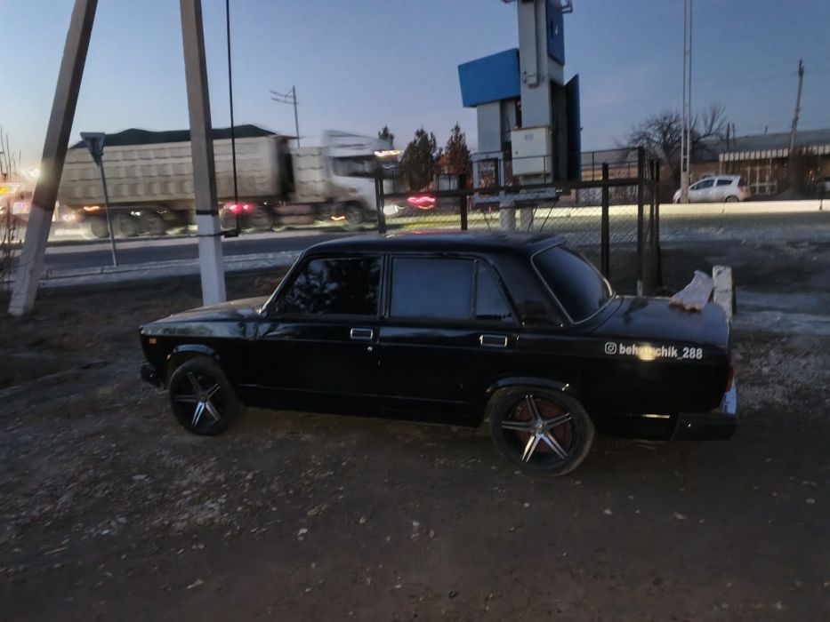 Shuguli 2107 lada