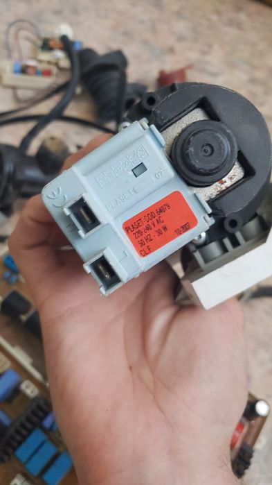 Запчасти на стиральные машинки