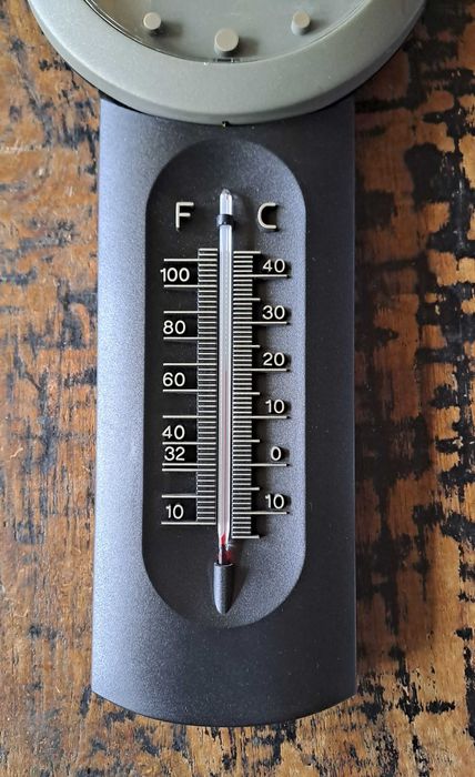 часовник стенен с термометър Хенкелс Henkels  Германия