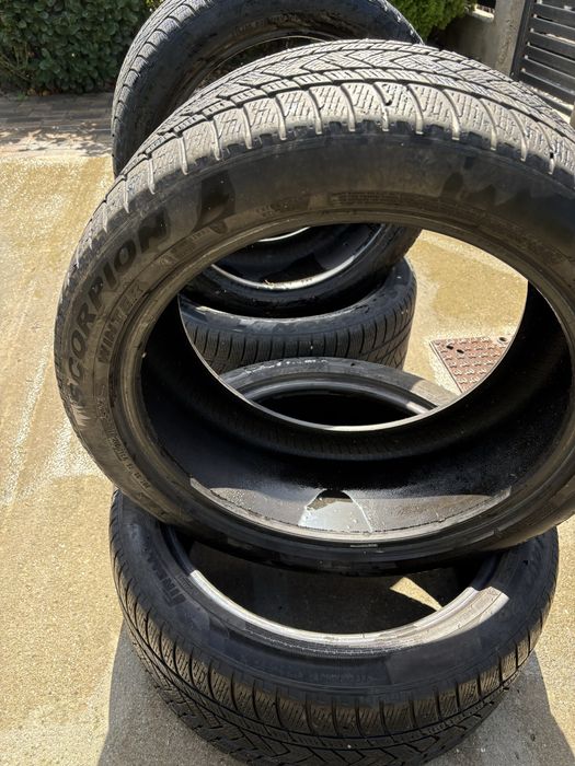 Cauciucuri de iarna pirelli scorpion cu run flet.  275/40/20 . 315/35/20