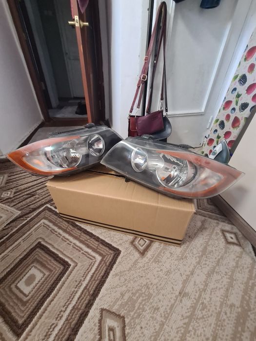 Продам фары на BMW E90