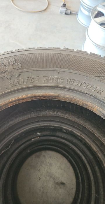 235/65/16C Taurus