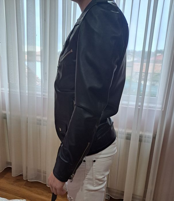 Мъжко кожено яке. Чисто ново почти не е носено.
