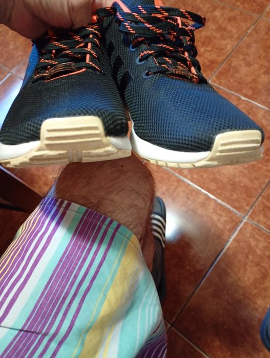 Vând adidas torsion