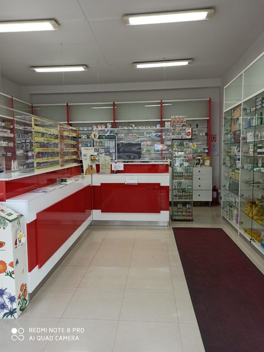 Vând mobilier farmacie / drogherie